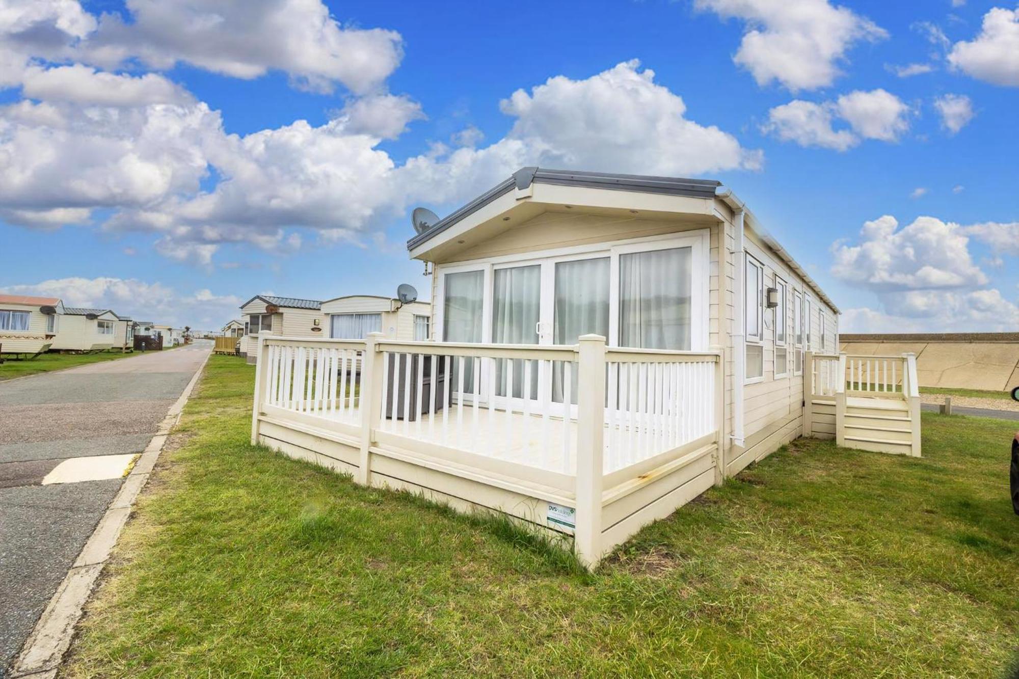 Beautiful 6 Berth Caravan By The Beach In Suffolk Ref 40076Nd Lowestoft Εξωτερικό φωτογραφία