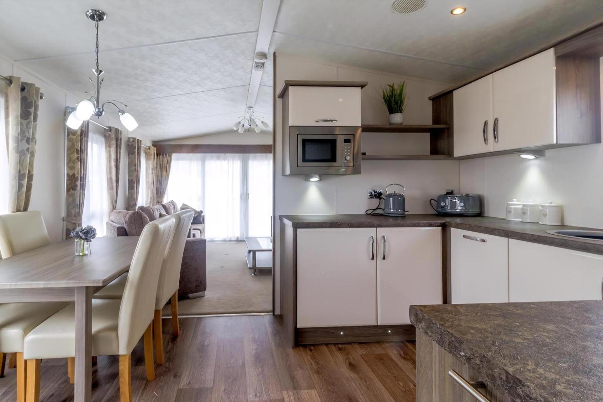 Beautiful 6 Berth Caravan By The Beach In Suffolk Ref 40076Nd Lowestoft Εξωτερικό φωτογραφία