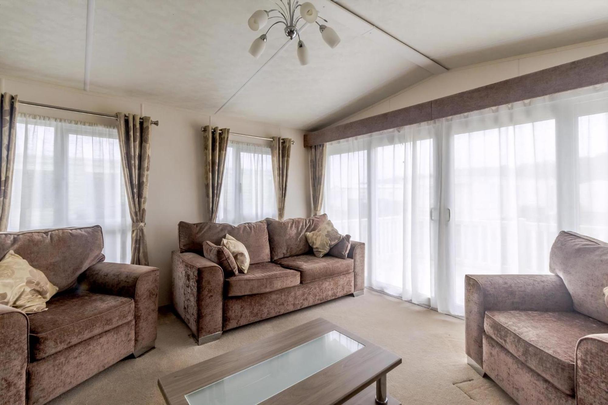 Beautiful 6 Berth Caravan By The Beach In Suffolk Ref 40076Nd Lowestoft Εξωτερικό φωτογραφία