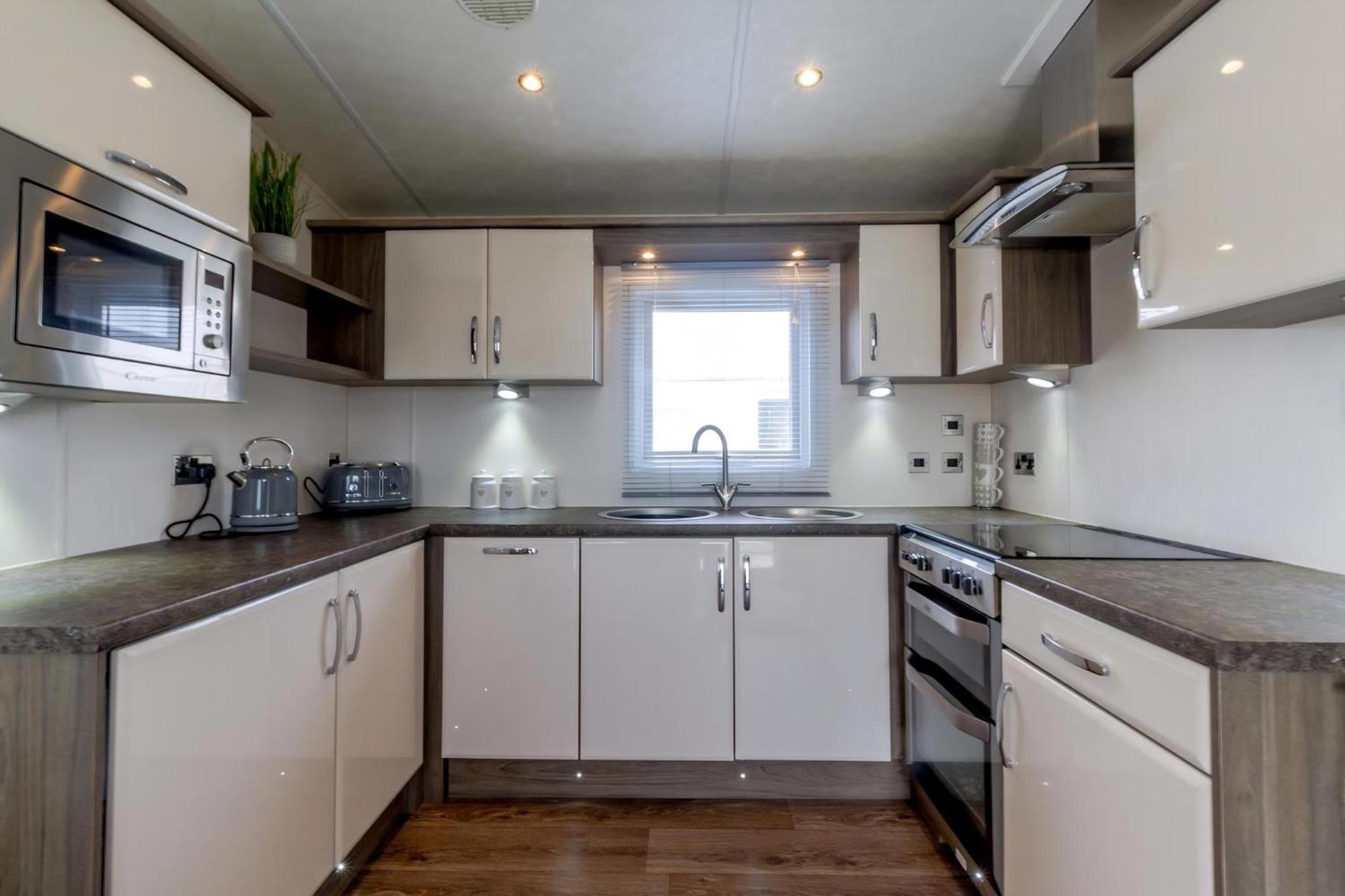 Beautiful 6 Berth Caravan By The Beach In Suffolk Ref 40076Nd Lowestoft Εξωτερικό φωτογραφία